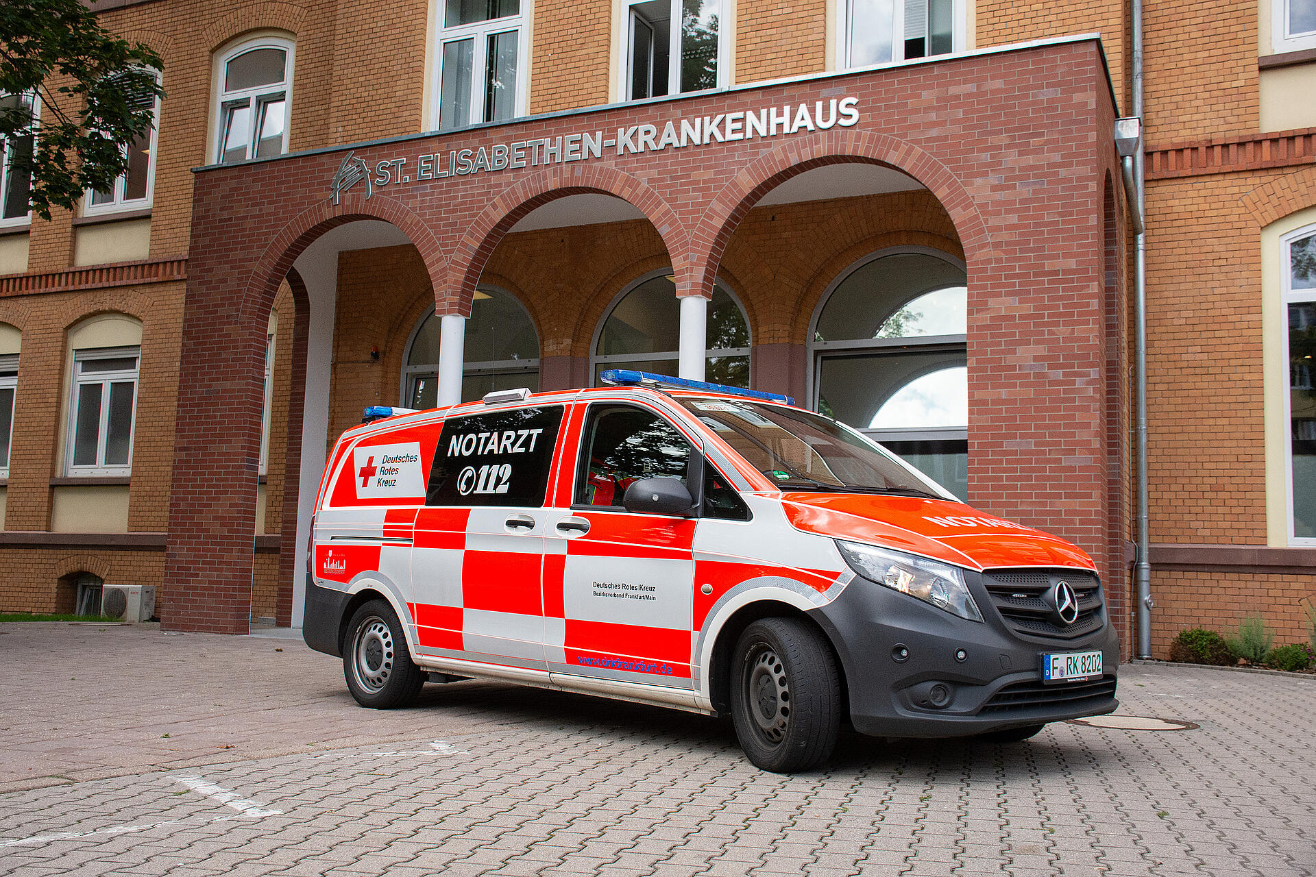 Notarzteinsatzfahrzeug