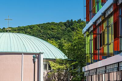 St. Josefs-Krankenhaus Freiburg Blick auf Mutterhauskirche