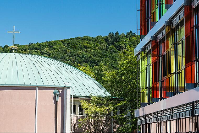 St. Josefs-Krankenhaus Freiburg Blick auf Mutterhauskirche